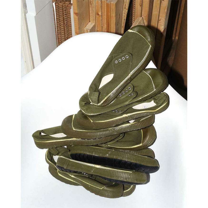 LIBRATION - Chinese Rubber-soled Canvas Shoes