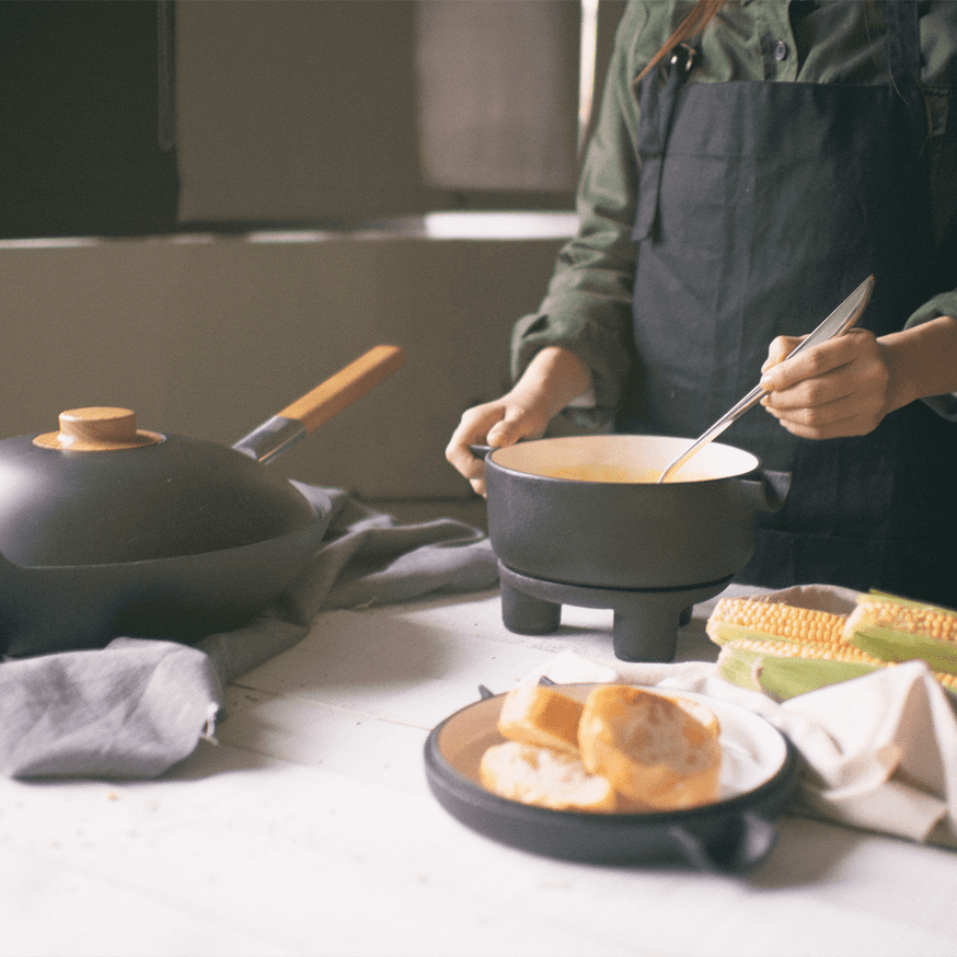 DING - Casserole cast iron pot.